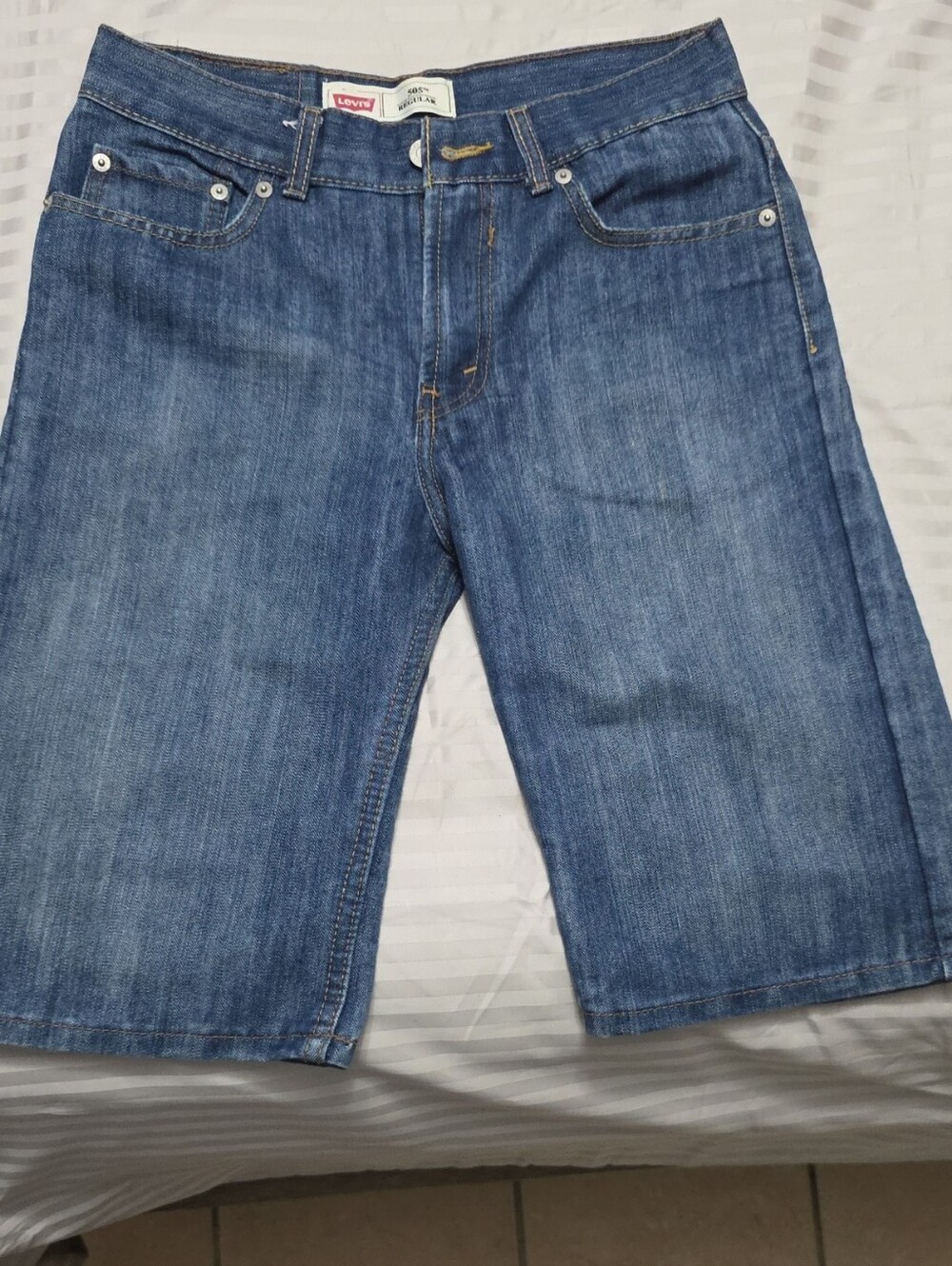 Levi's Boys Mid Wash Denim Knee-Length Shorts